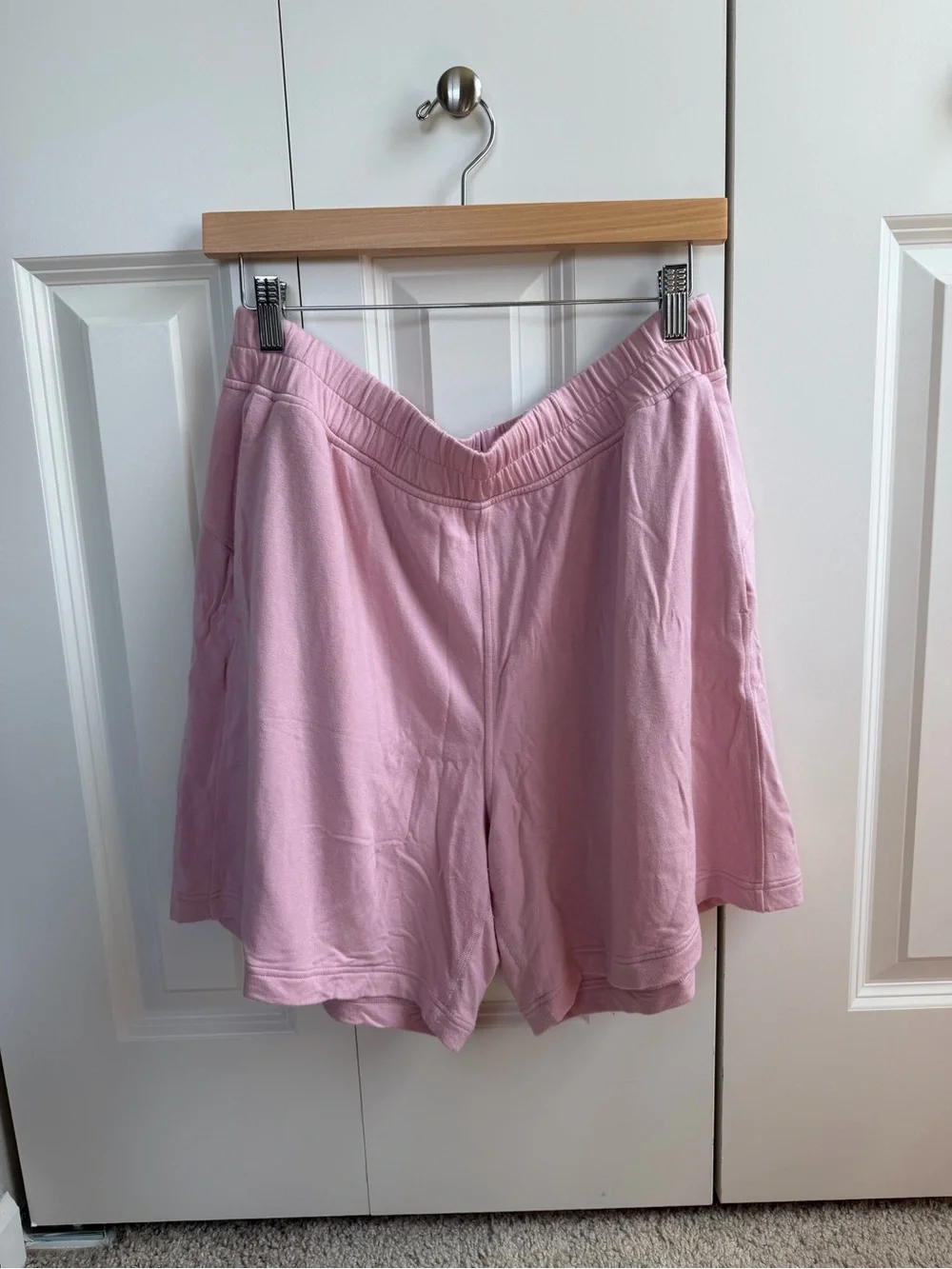Lululemon BeCalm Mid-Rise Bermuda Short Pink Haze